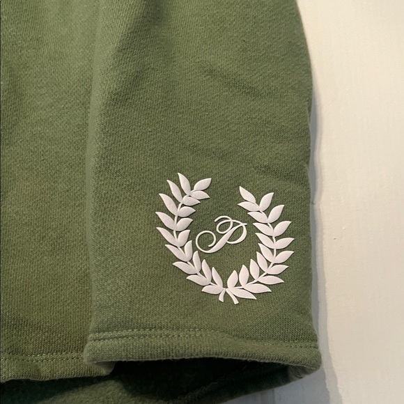 NWOT VS PINK CROP HOODIE W/SHORTS SET - Picture 6 of 11